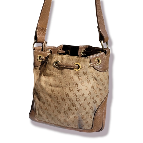 Dooney & Bourke Vintage Tan Drawstring Bucket Shoulder Bag - Picture 3 of 16